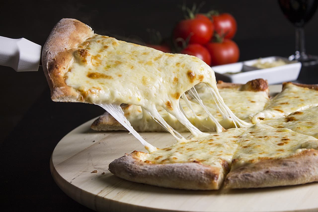 What Four Cheeses Are Used on Pizza?